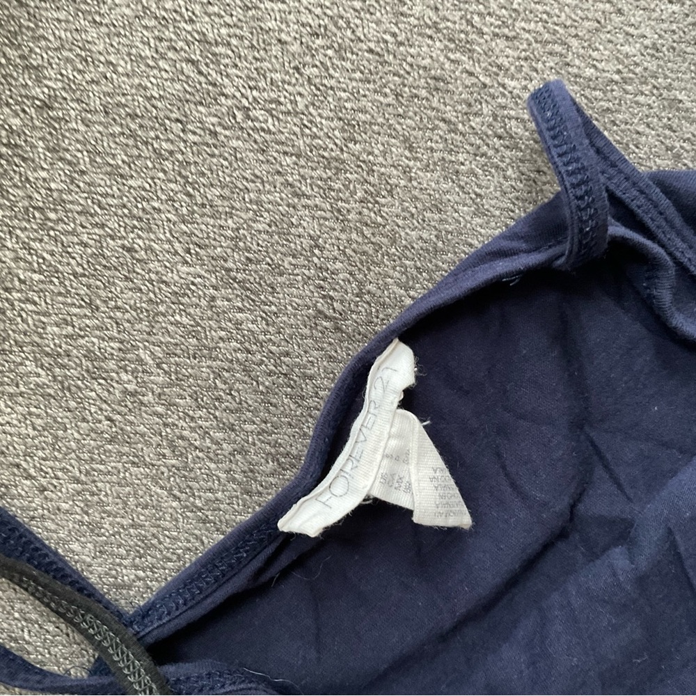 Tank top bundle - Picture 3 of 4